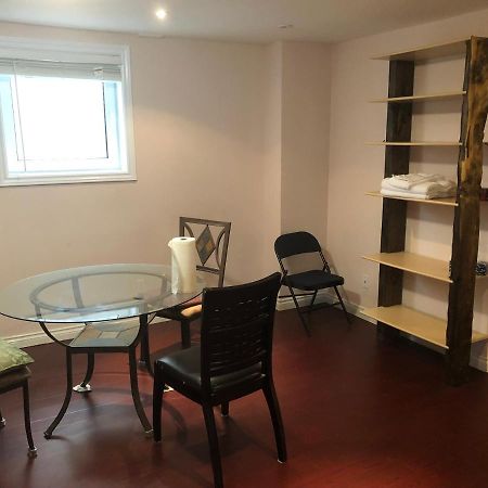 Hb Guest Home 5 Waterloo Bagian luar foto