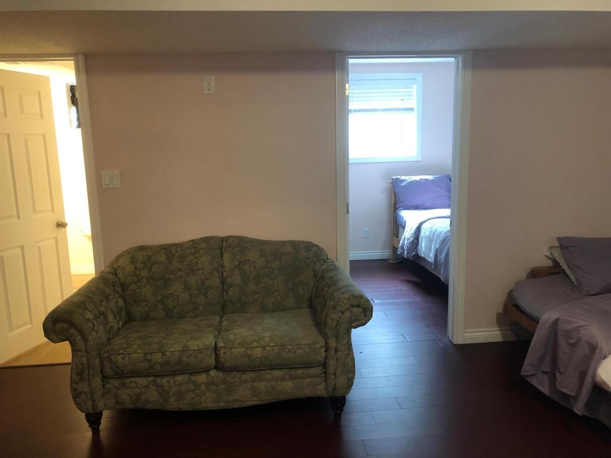 Hb Guest Home 5 Waterloo Bagian luar foto