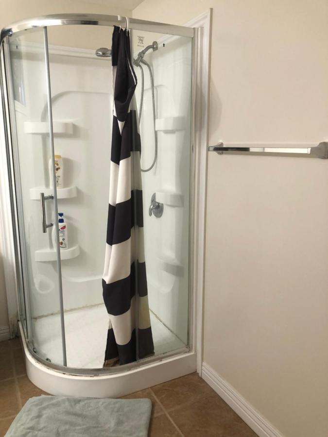 Hb Guest Home 5 Waterloo Bagian luar foto