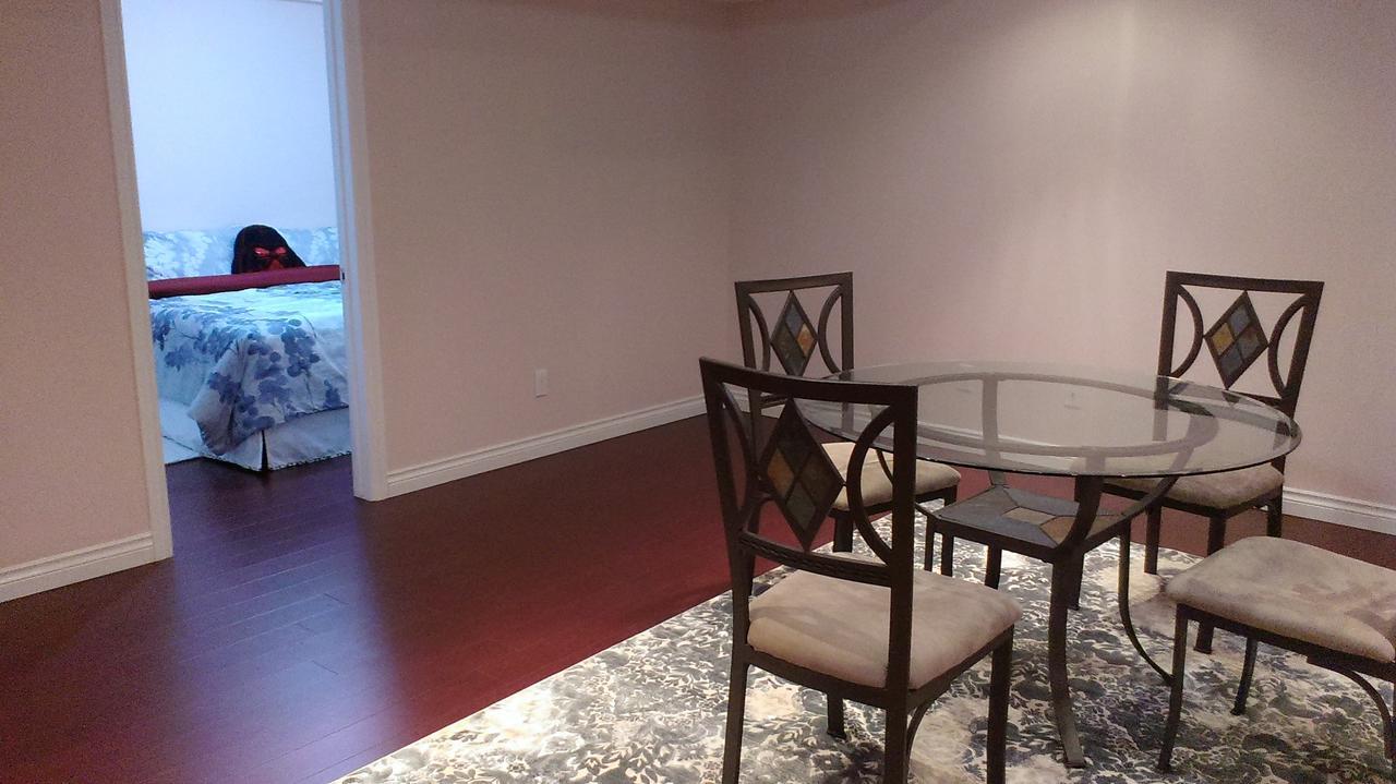 Hb Guest Home 5 Waterloo Bagian luar foto